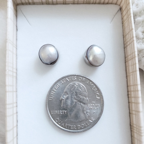 Vintage Elegant Sterling Silver Bezel Set Pearl Stud Earrings - Picture 3 of 4